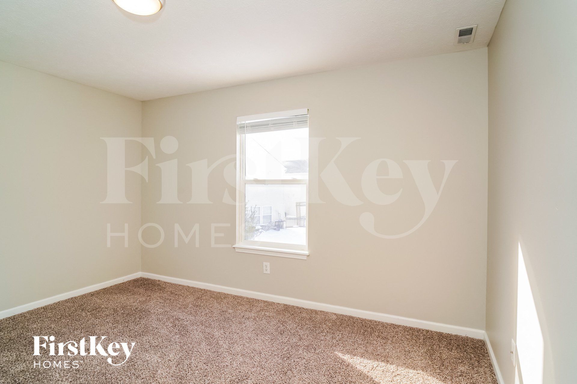 Building Photo - 7234 Parklake Cir