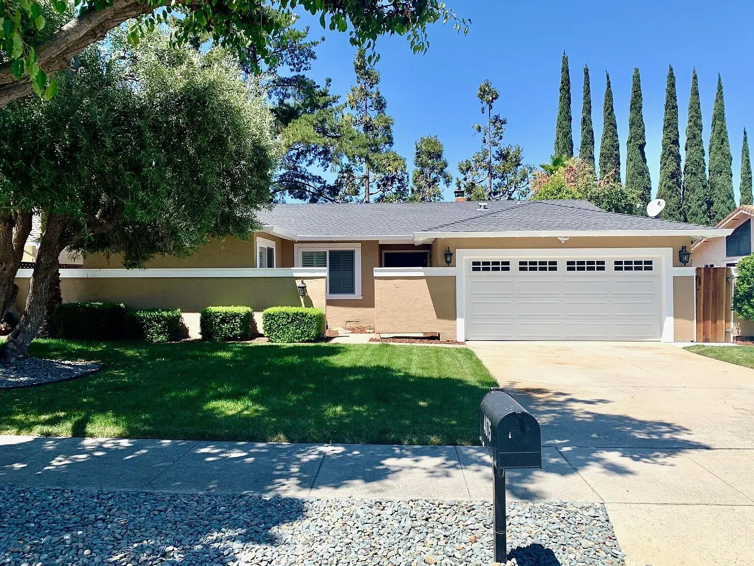 Building Photo - 4075 Beebe Cir