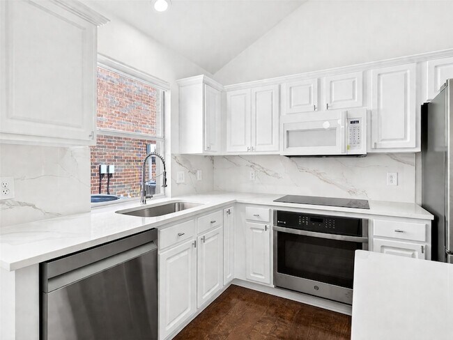 Building Photo - 1817 Newton Dr