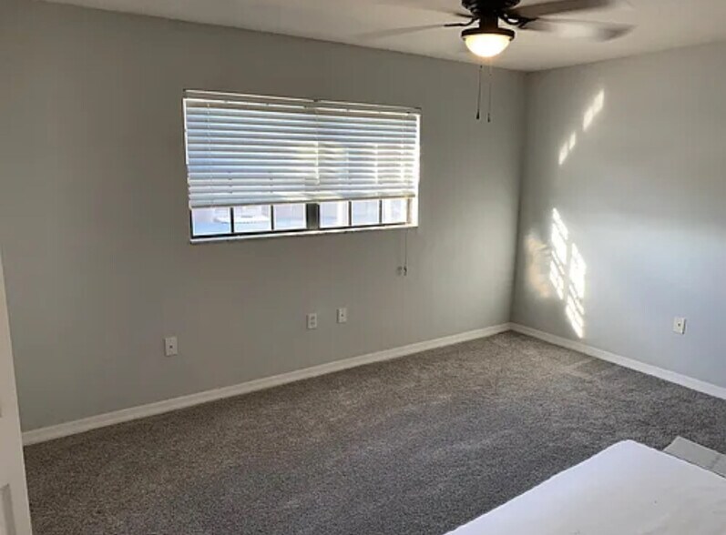 Building Photo - 6100 Gulfport Blvd S