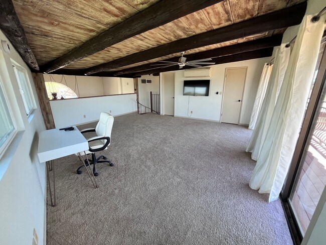 Building Photo - Catalina Foothills- 3 bedroom/ 3 bathroom ...