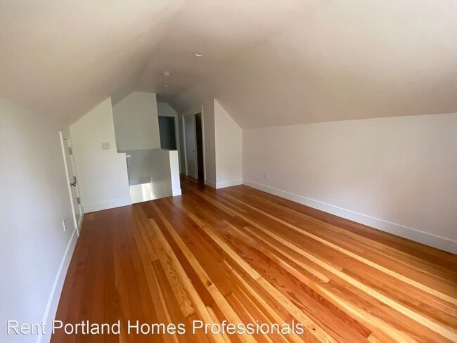 Building Photo - 3 br, 2 bath House - 3106 SW Maricara Street