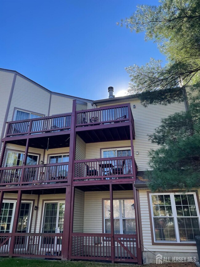 Building Photo - 5192 Beech Ct