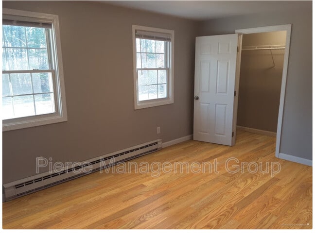 Building Photo - 9 Bayberry Ln