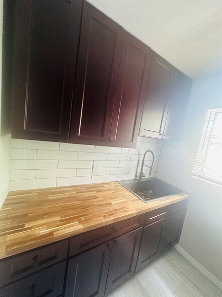 Building Photo - 1776 Spires Ave