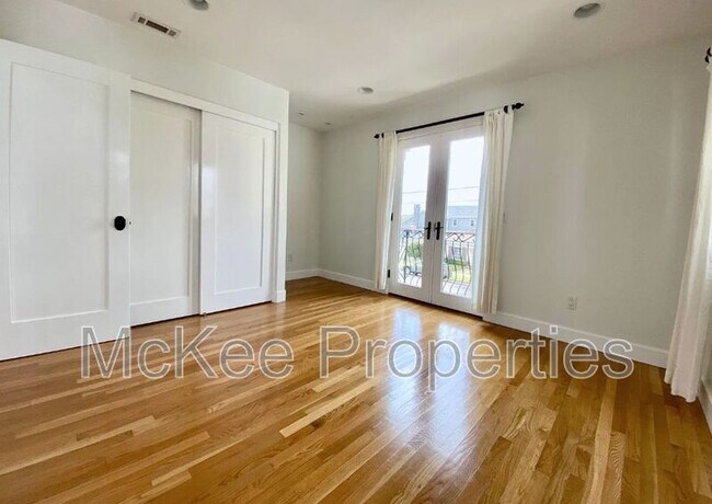 Building Photo - 517 Fifth Street