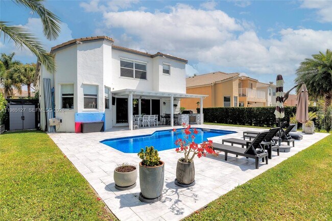 Building Photo - 4904 SW 166th Ave