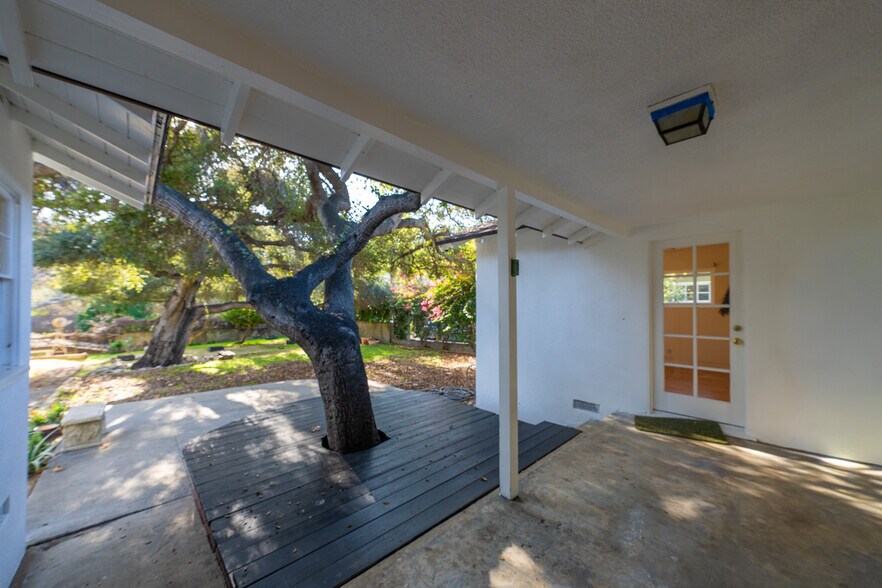 Building Photo - 3106 Honolulu Ave