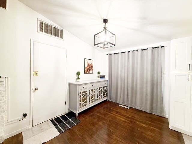 Building Photo - 318 E 28th St