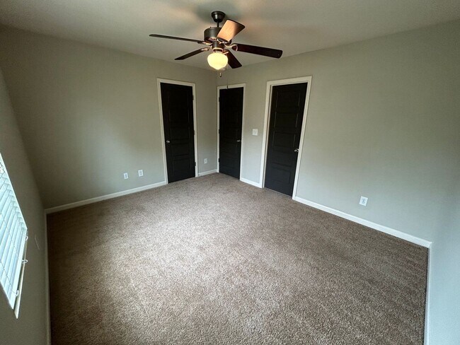 Building Photo - PRE-LEASING FOR AUGUST 2026!