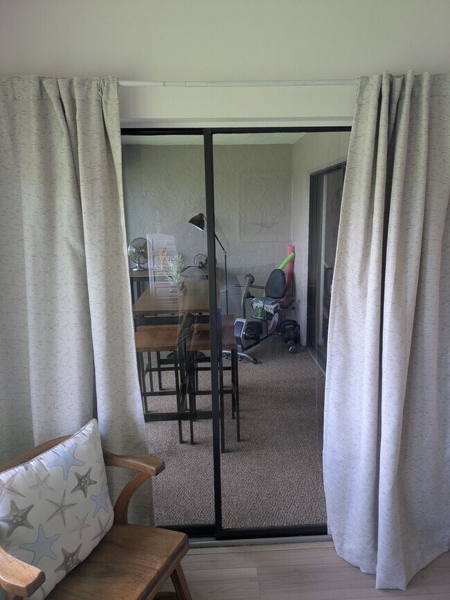 Building Photo - SEASONAL/SHORT TERM TURNKEY condo