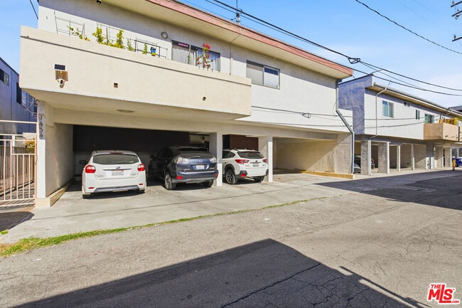 Building Photo - 1434 25th St