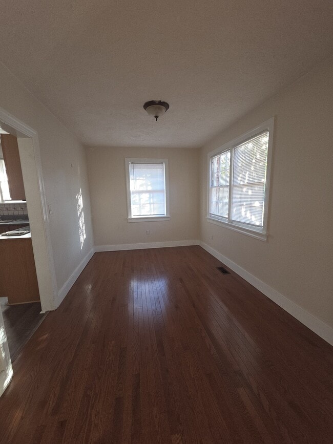 Building Photo - 1006 Holden St