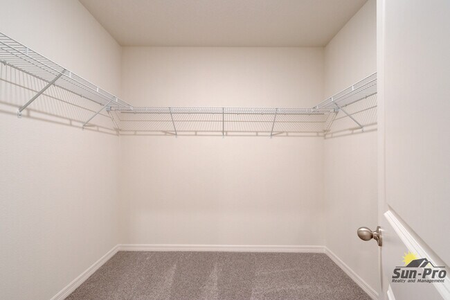 Building Photo - 4240 Acoma Dr