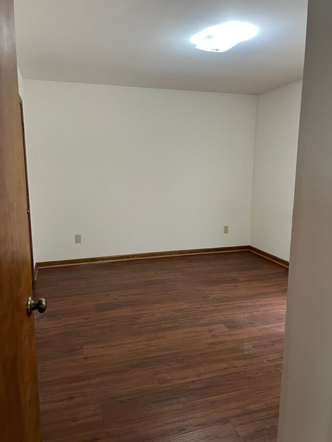 Building Photo - 120 Double Eagle Dr