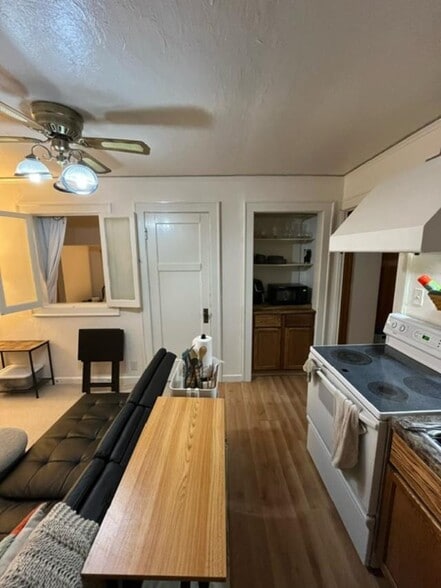 Building Photo - 3472 N Downer Ave