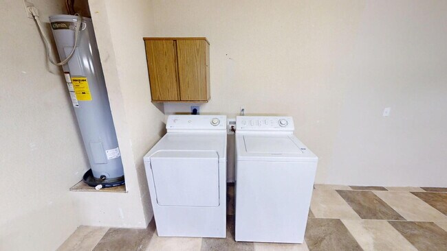 Building Photo - "Spacious 4-Bedroom Retreat with 2 Baths in Prime Killeen Location – 1,590 Sq Ft of Comfort!"