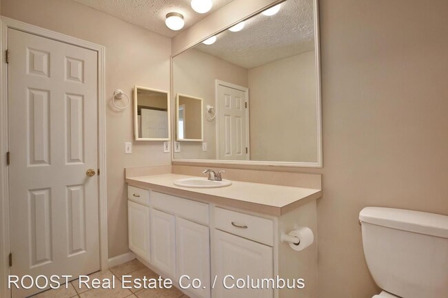 Building Photo - 2 br, 1.5 bath House - 5643 Great Woods Blvd