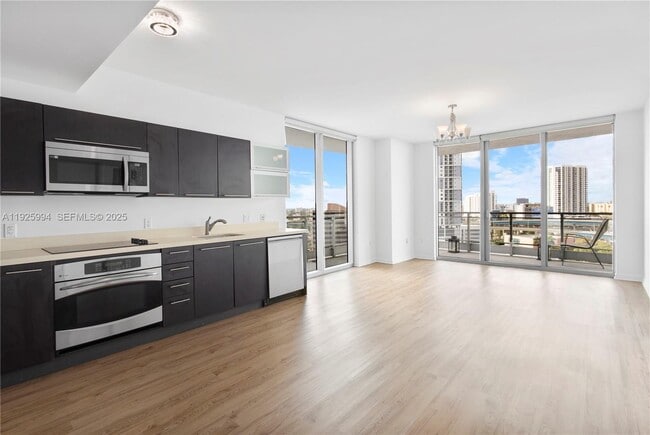 Building Photo - 90 SW 3rd St