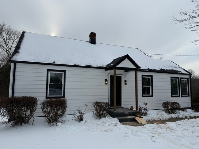 Building Photo - 270 Seminole Dr