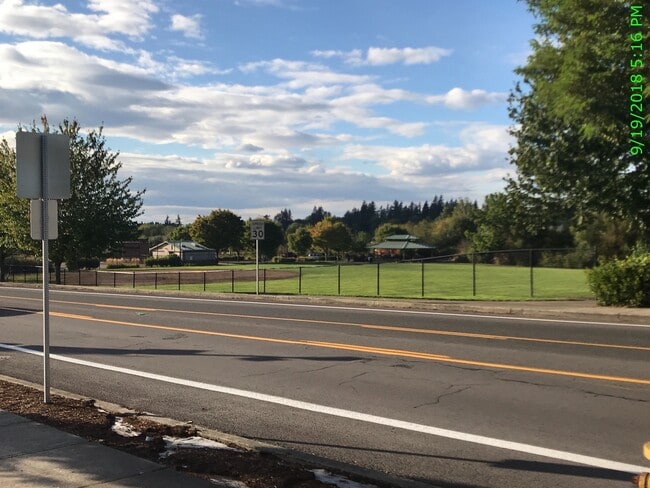 Building Photo - COMING SOON INQUIRE WITHIN- Beautiful 5 bdrm  and master on the main Home in Lacamas Meadows subd...