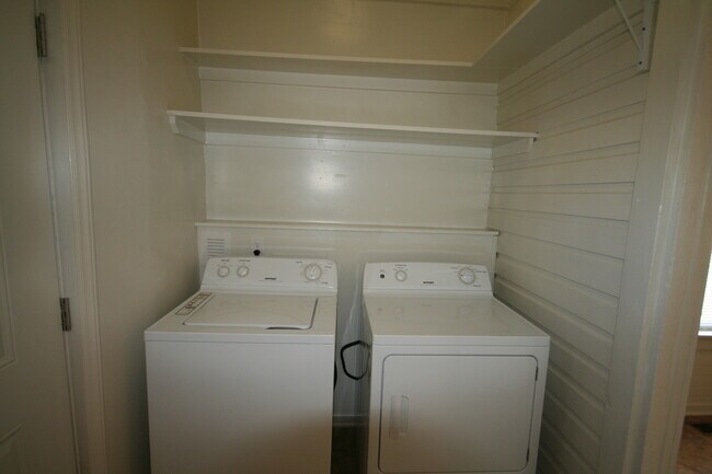 Building Photo - Duplex with All Appliances, Deck and Fence...