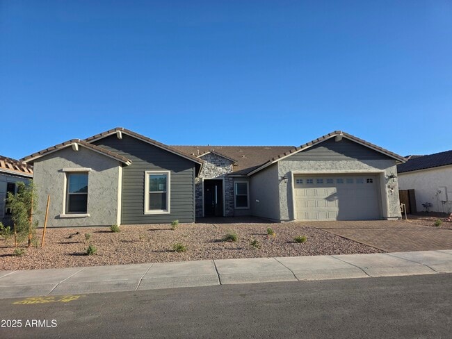 Primary Photo - 7641 W Staghorn Rd