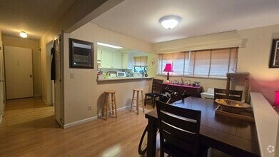 Building Photo - Updated 3BR/2BA Condo in Prime Sebastopol ...