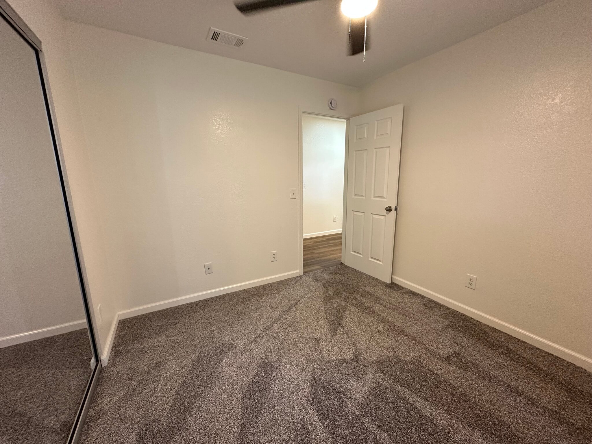 Building Photo - 1371 Marline Ave