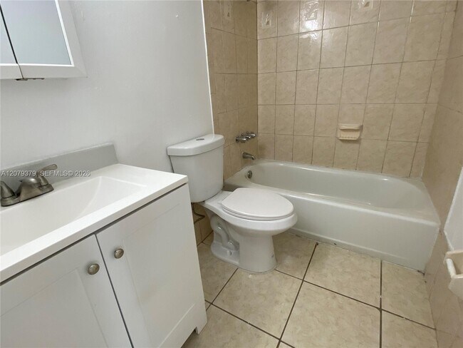Building Photo - 488 NW 165th St