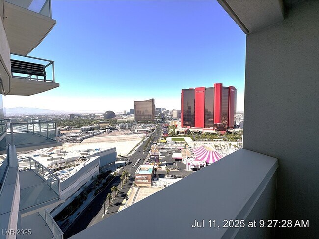 Building Photo - 2700 S Las Vegas Blvd