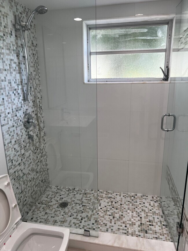 Building Photo - 7250 SW 94th Pl