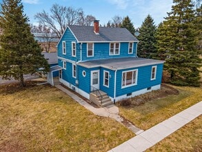 Building Photo - 25 E Chestnut Ave