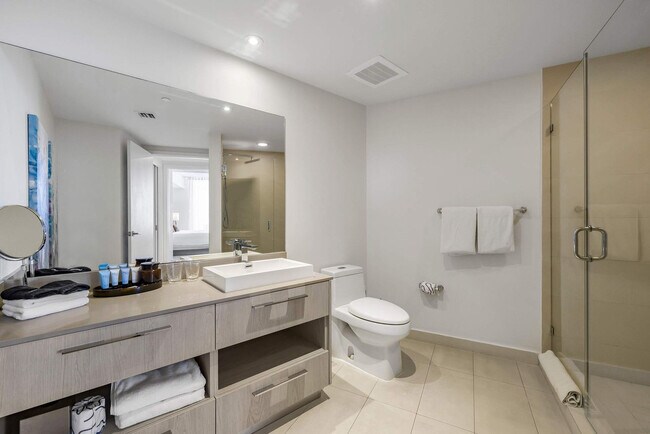 Building Photo - 4111 S Ocean Dr