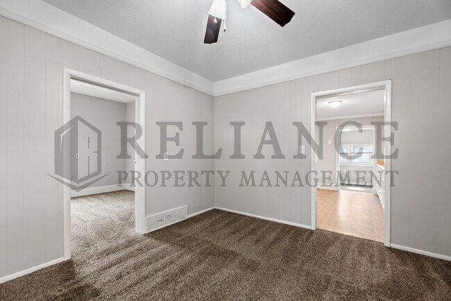 Building Photo - 232 S Sedgwick St