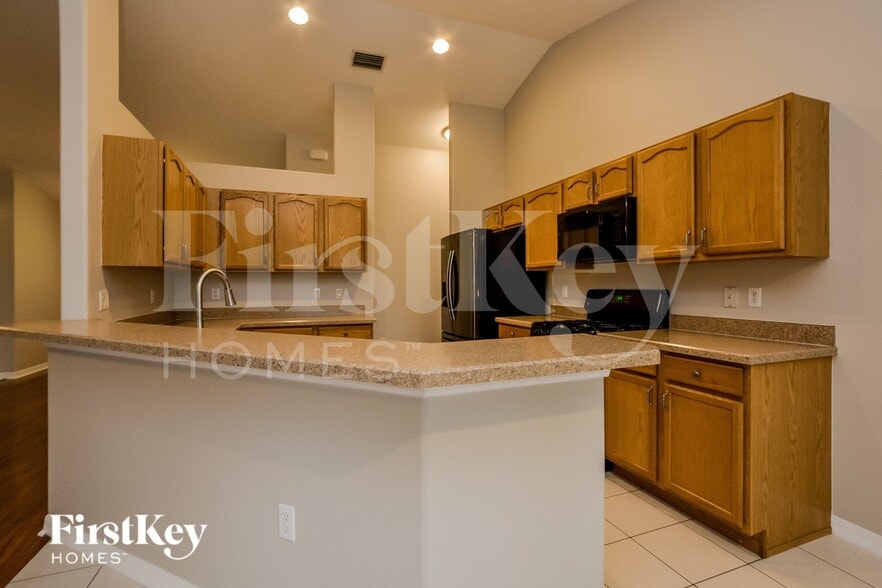 Building Photo - 13024 Baybrook Ln