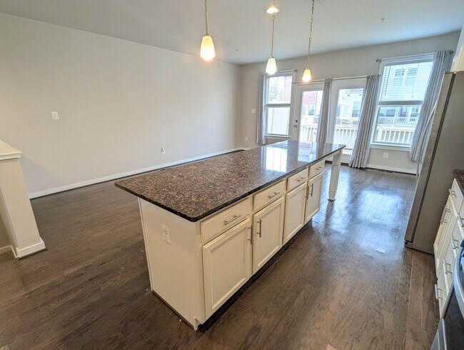 Building Photo - 1129 Lawler Dr