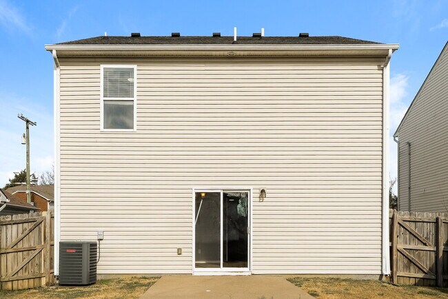 Building Photo - 2803 Creekbend Dr