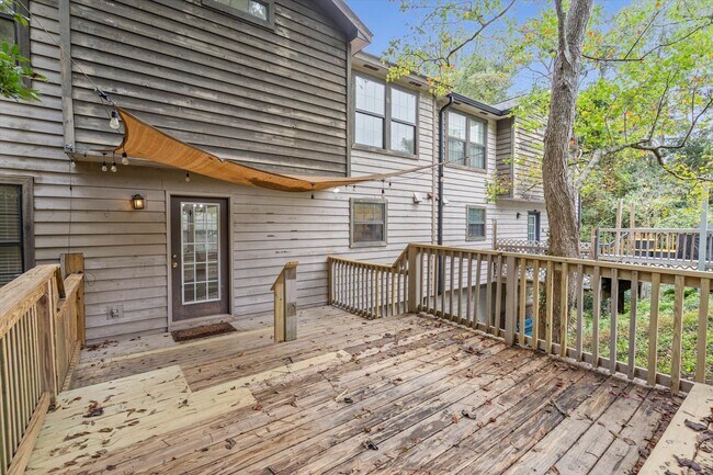 Building Photo - 57 Lake Shore Dr