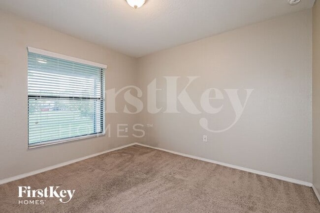 Building Photo - 3445 Longview Ln