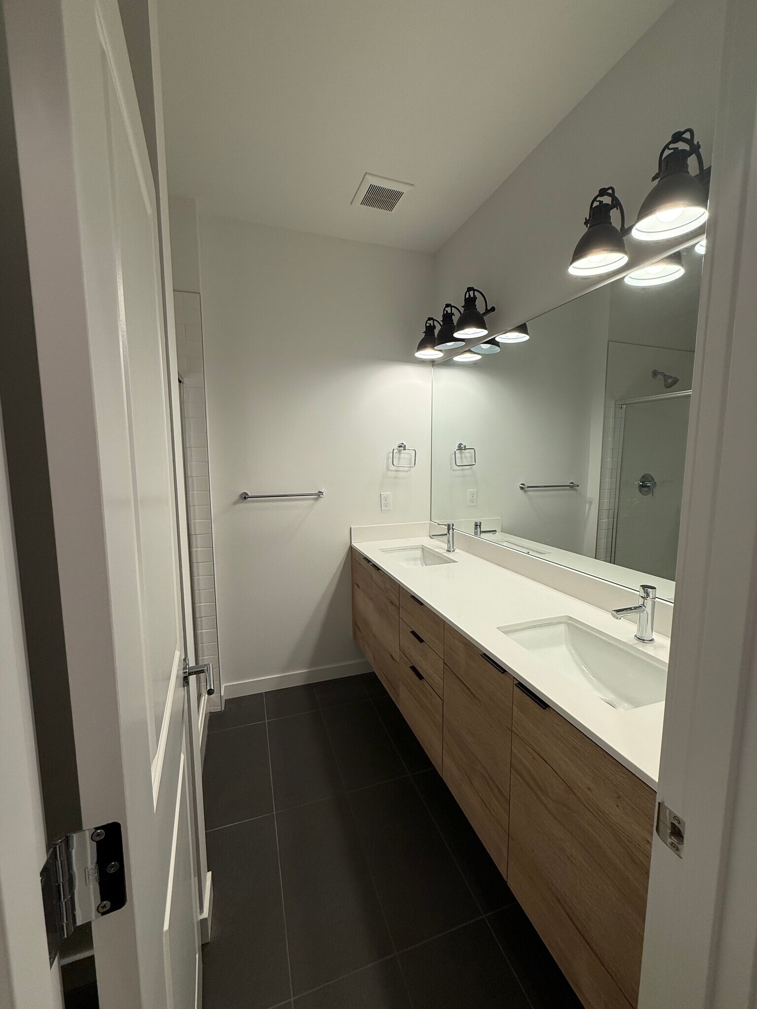 Building Photo - 2168 N 185th St