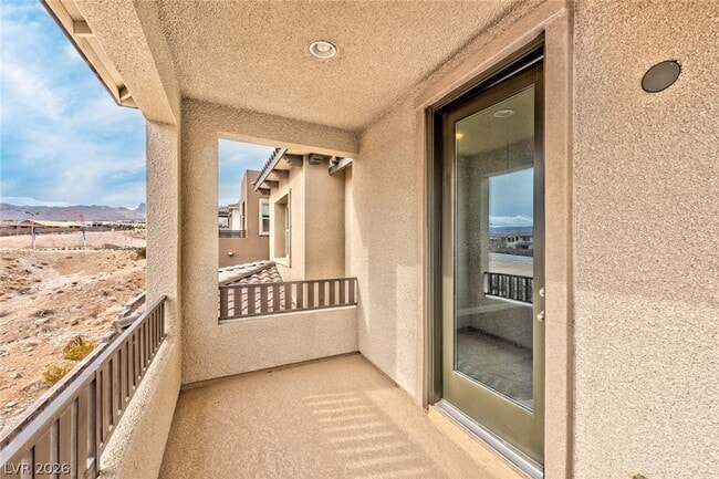 Building Photo - 11697 Redwood Mountain Ave