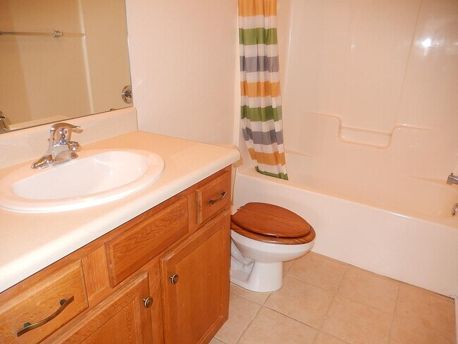 Building Photo - 4434 Gearhart Rd