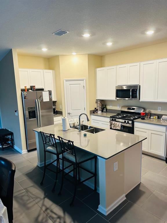 Building Photo - 9380 Revere Ave