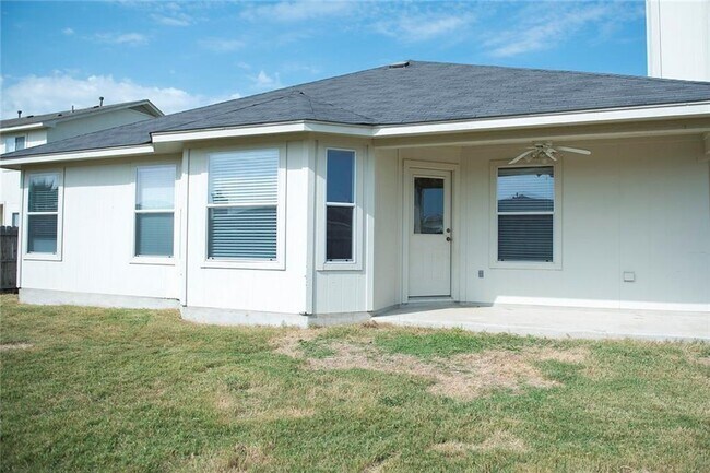 Building Photo - 100 Lightfoot Ct