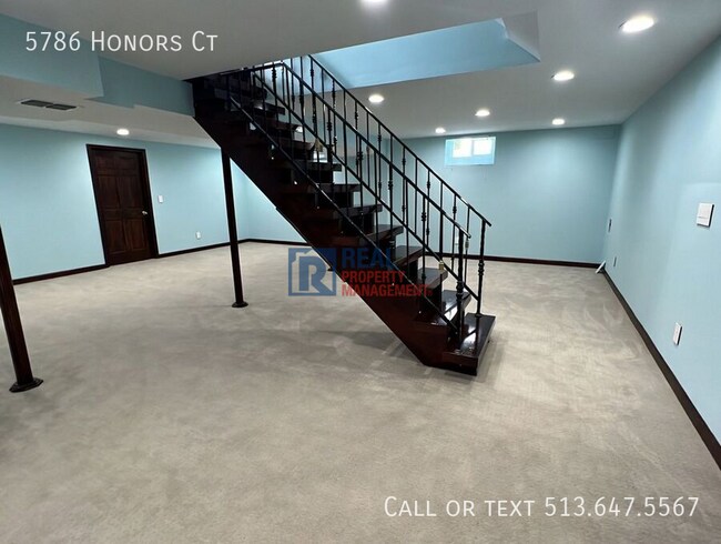 Building Photo - 5786 Honors Ct