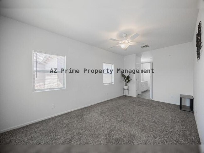 Building Photo - 1711 W Pollack St