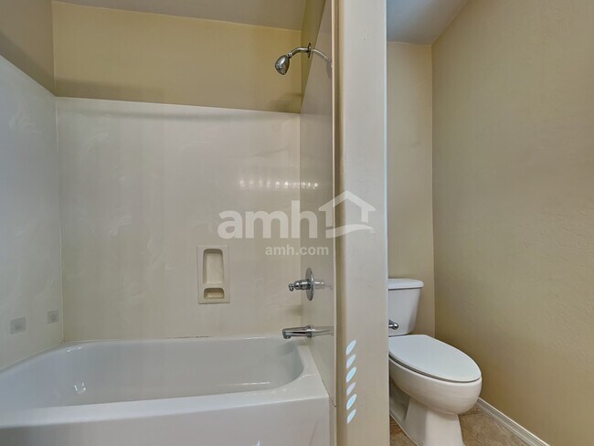 Building Photo - 6803 S 41st Ln