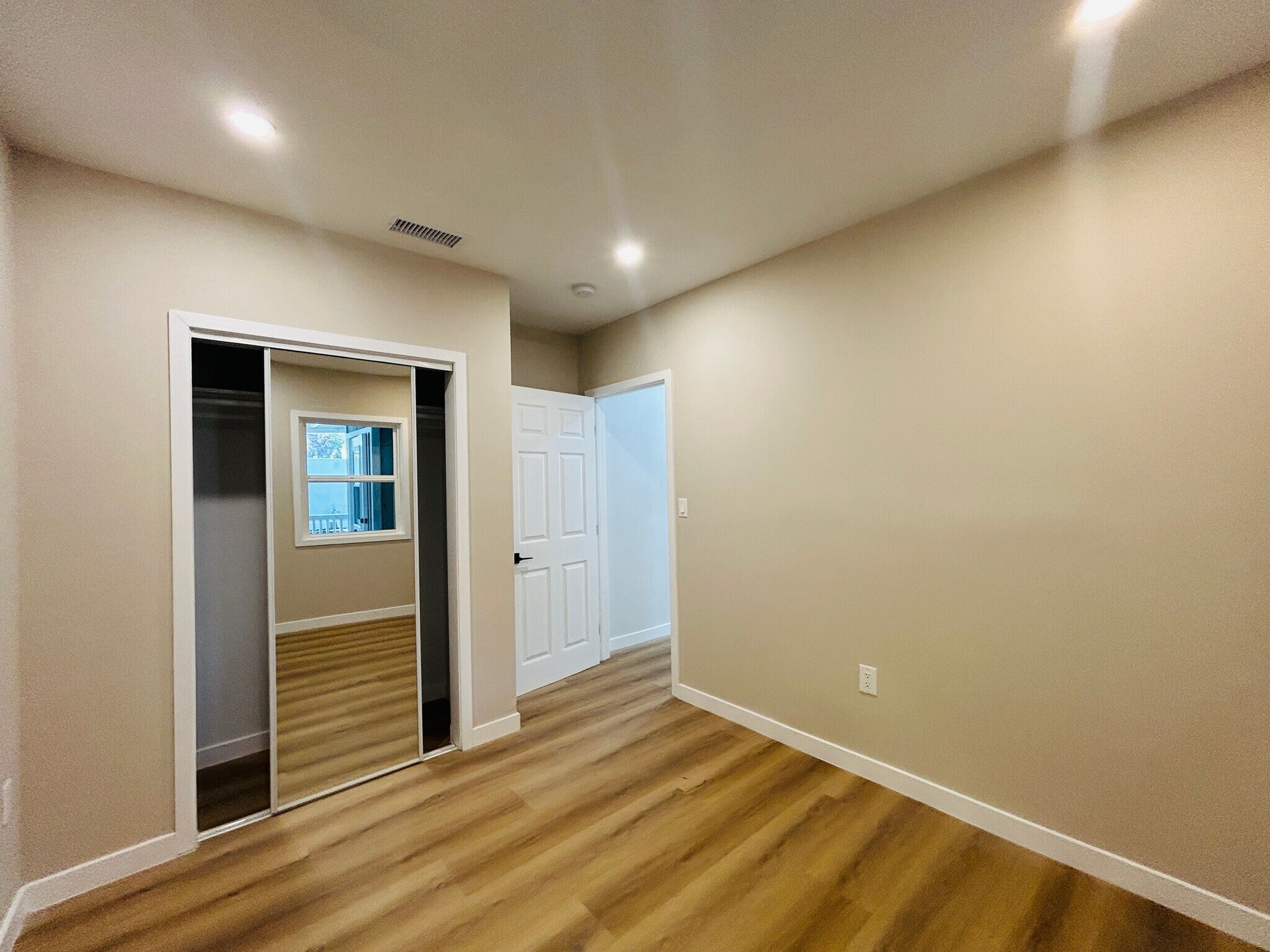 Building Photo - 14726 Friar St
