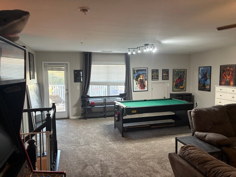 Building Photo - 312 Wave Crest Dr